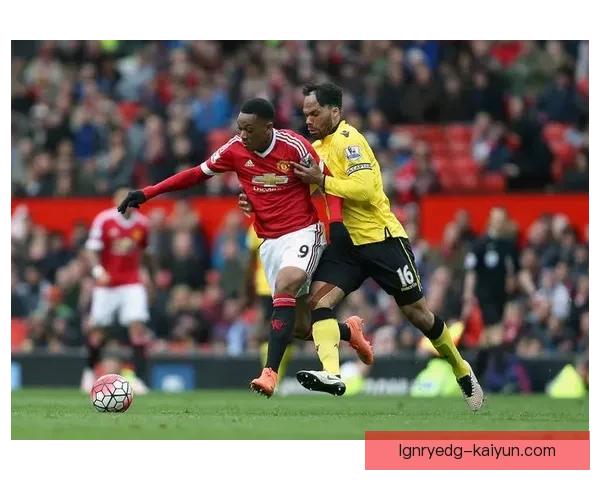 英超迎来焦点战，维拉对阵曼联状态回暖引人关注