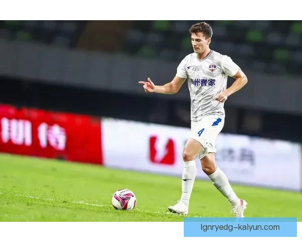 萨拉赫在对阵布莱顿的比赛中替补登场并贡献关键助攻